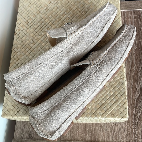 Cole Haan Shelby Logo II Beige Suede Driver Loafer 7.5 US - Picture 4 of 13